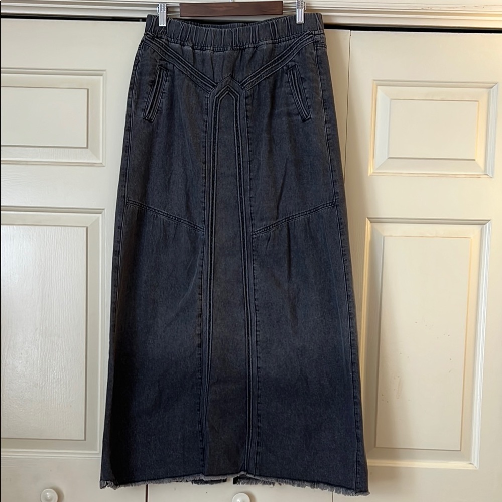 Miss Look Dark Gray Denim Maxi Skirt with exquisite stitching and front pockets